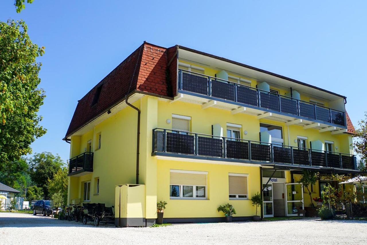 Hotel Hudelist Krumpendorf ภายนอก รูปภาพ